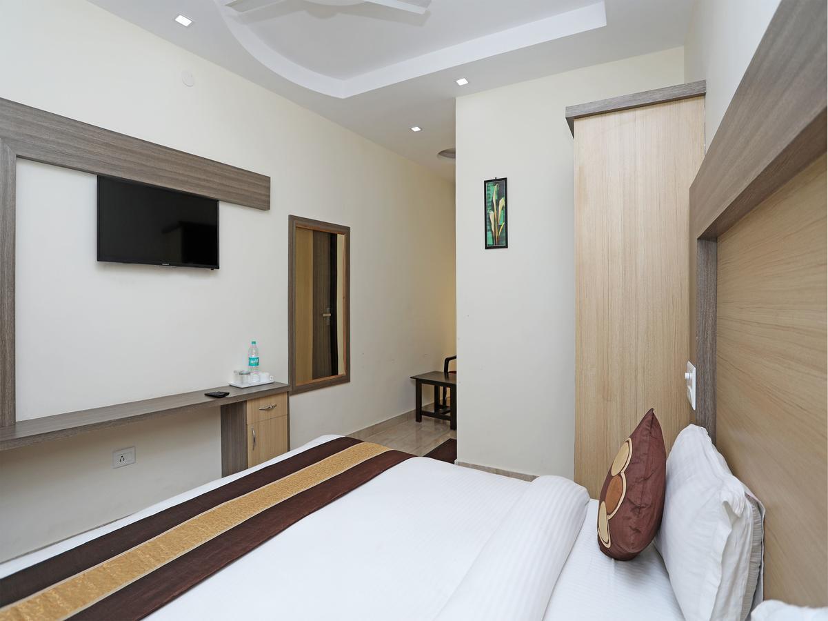 Hotel Kss Inn Doiwala Екстер'єр фото