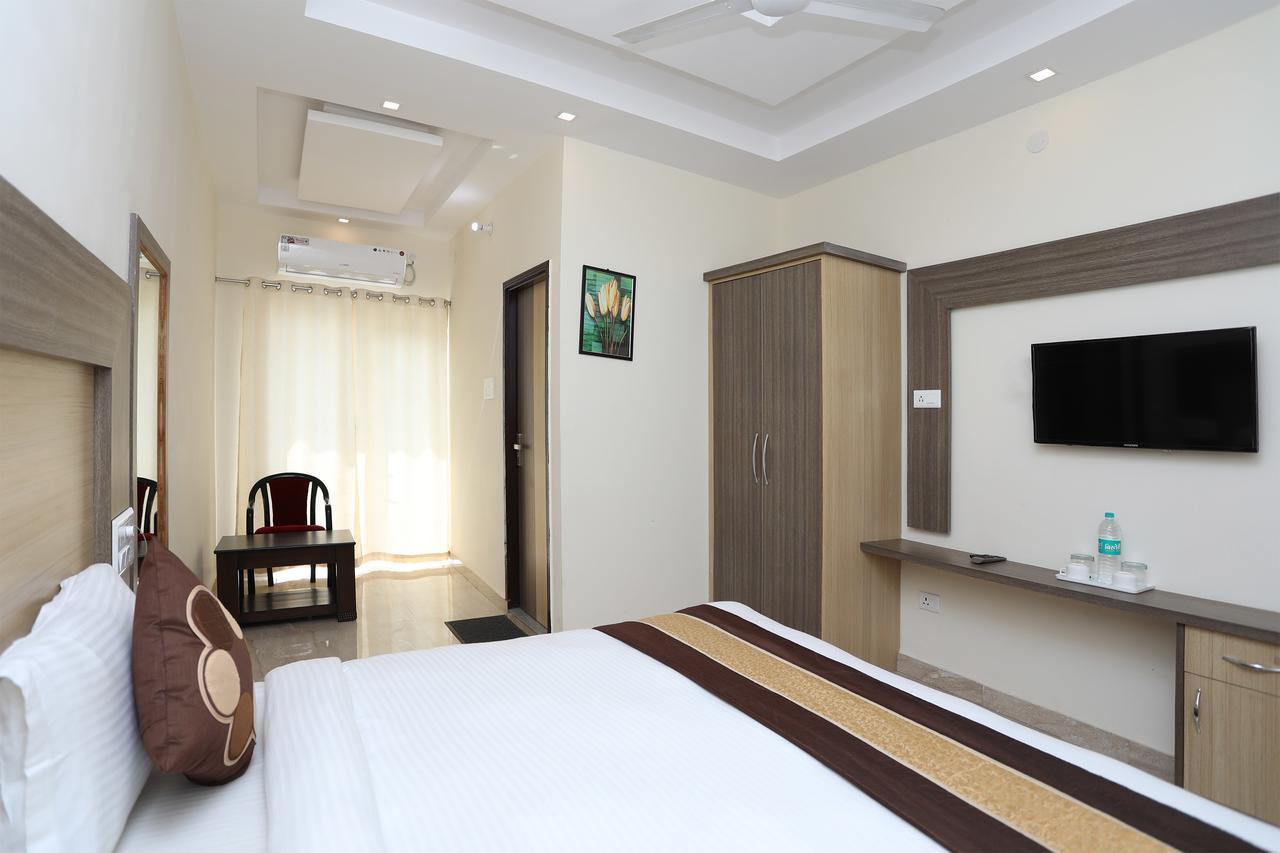 Hotel Kss Inn Doiwala Екстер'єр фото