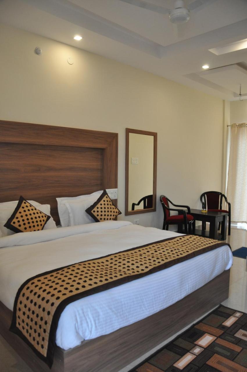 Hotel Kss Inn Doiwala Екстер'єр фото